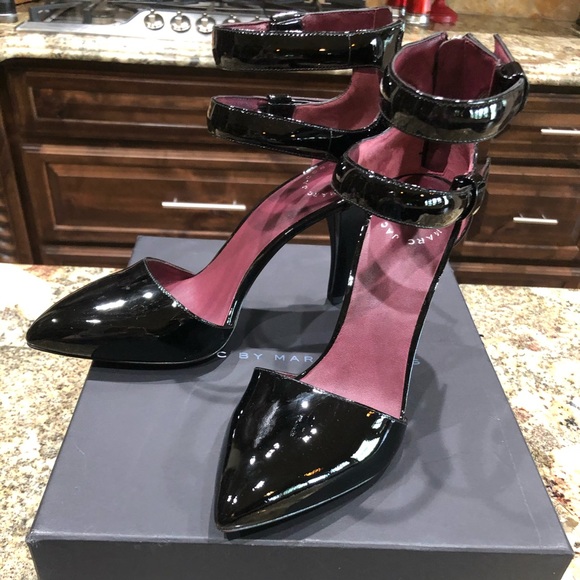 Marc Jacob patent strap heels 8.5 - Picture 2 of 7